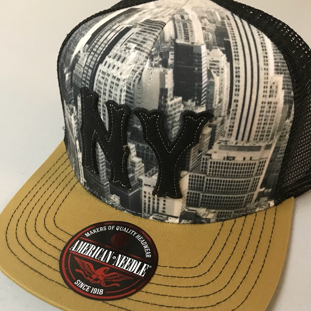 New York Mesh SnapBack Hat